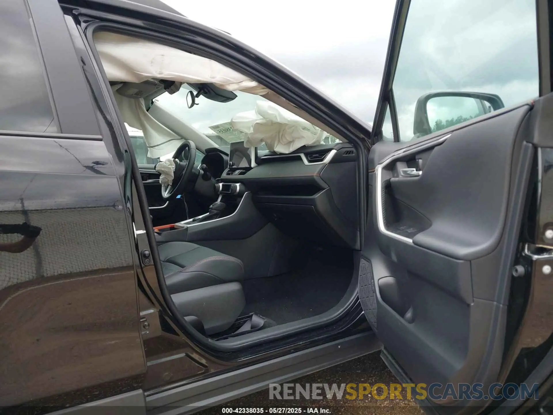 20 Photograph of a damaged car 2T3J1RFV3RW471951 TOYOTA RAV4 2024