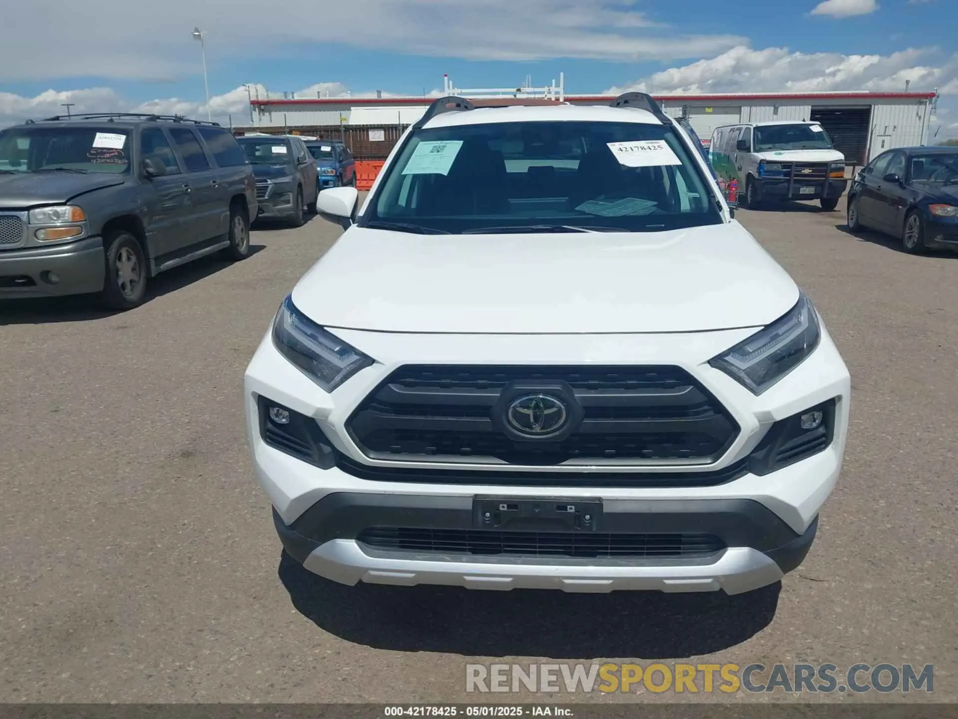 12 Photograph of a damaged car 2T3J1RFV8RW472982 TOYOTA RAV4 2024