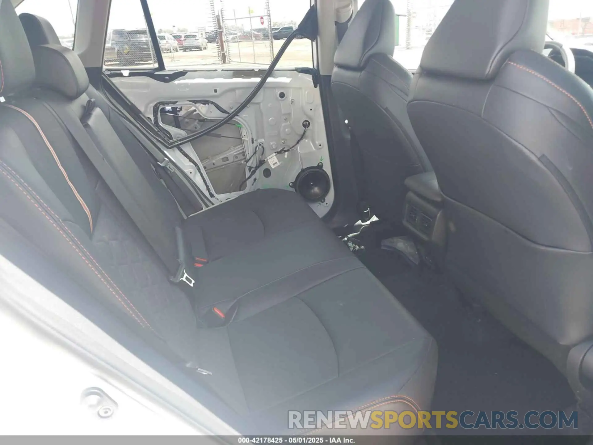 8 Photograph of a damaged car 2T3J1RFV8RW472982 TOYOTA RAV4 2024