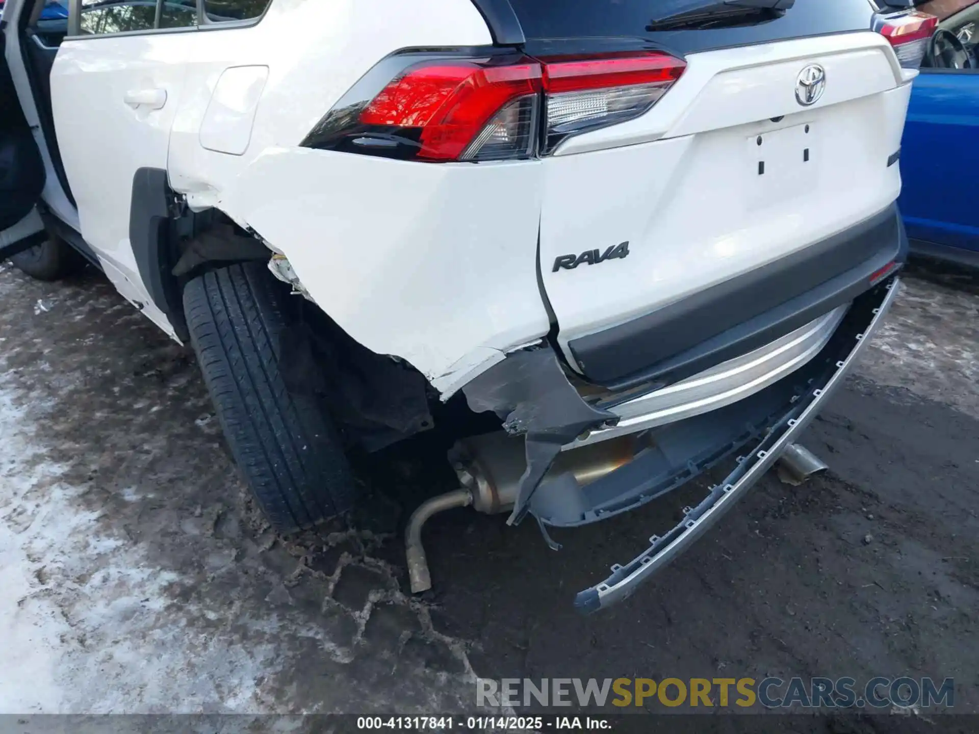 6 Photograph of a damaged car 2T3J1RFVXRW461840 TOYOTA RAV4 2024