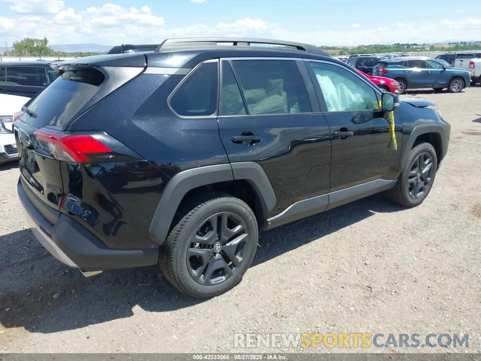 4 Photograph of a damaged car 2T3J1RFVXRW470408 TOYOTA RAV4 2024