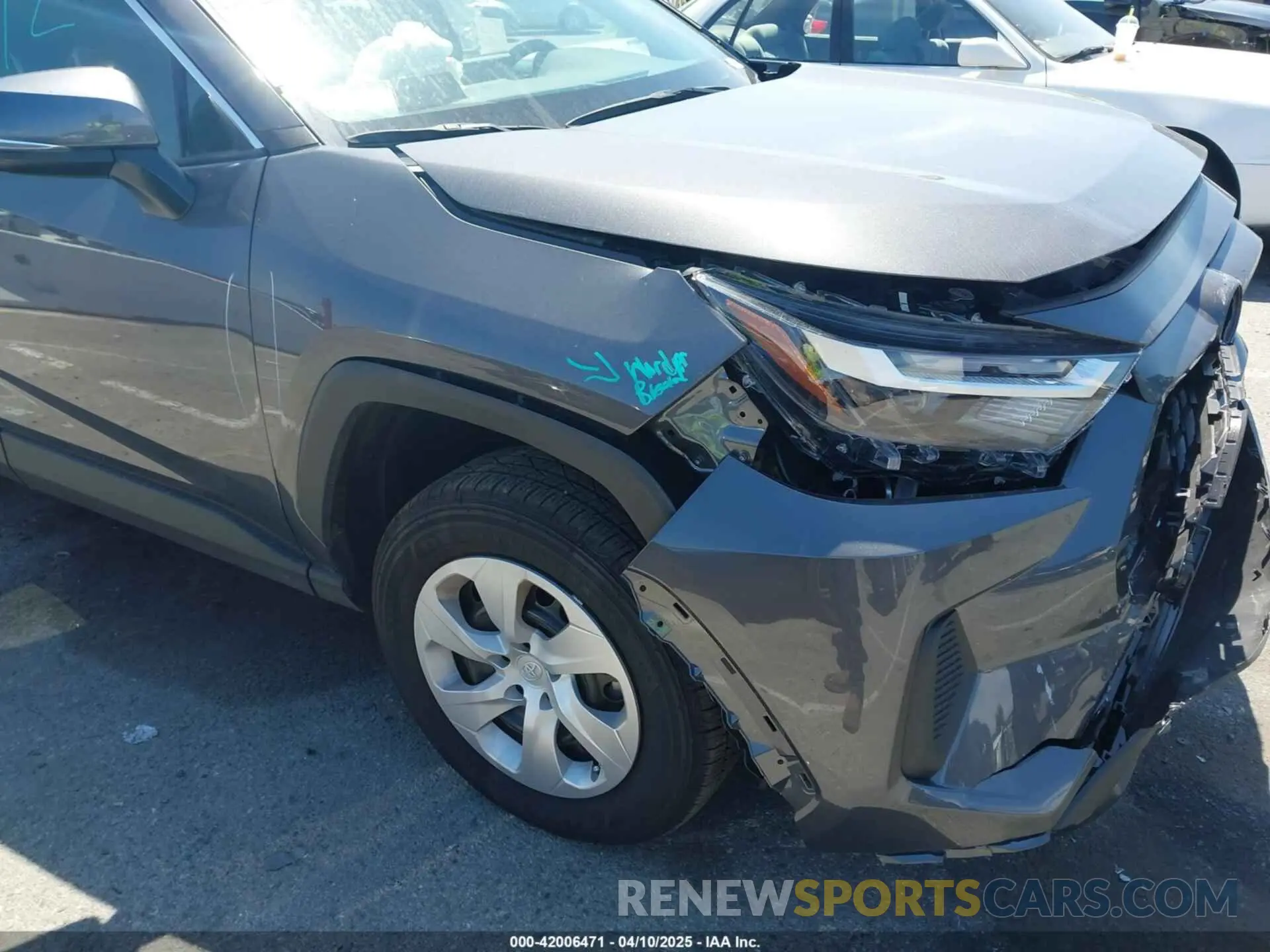 17 Photograph of a damaged car 2T3K1RFV2RW342491 TOYOTA RAV4 2024
