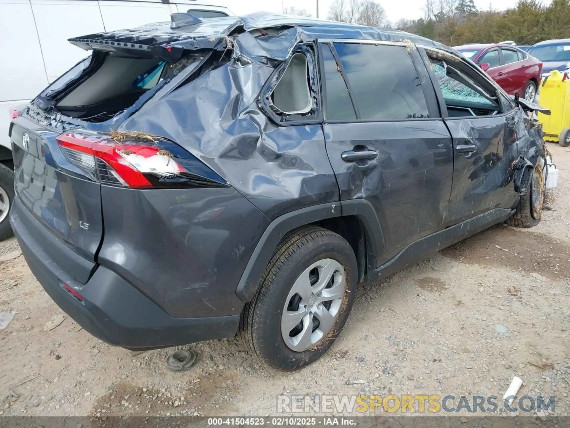 4 Photograph of a damaged car 2T3K1RFV7RC277770 TOYOTA RAV4 2024