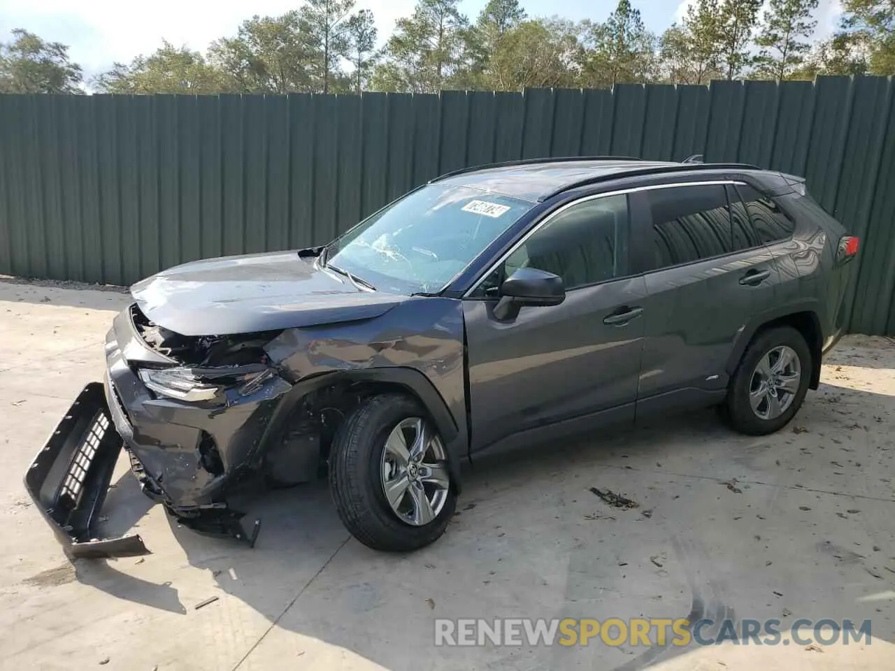 1 Photograph of a damaged car 2T3LWRFV3RW225024 TOYOTA RAV4 2024
