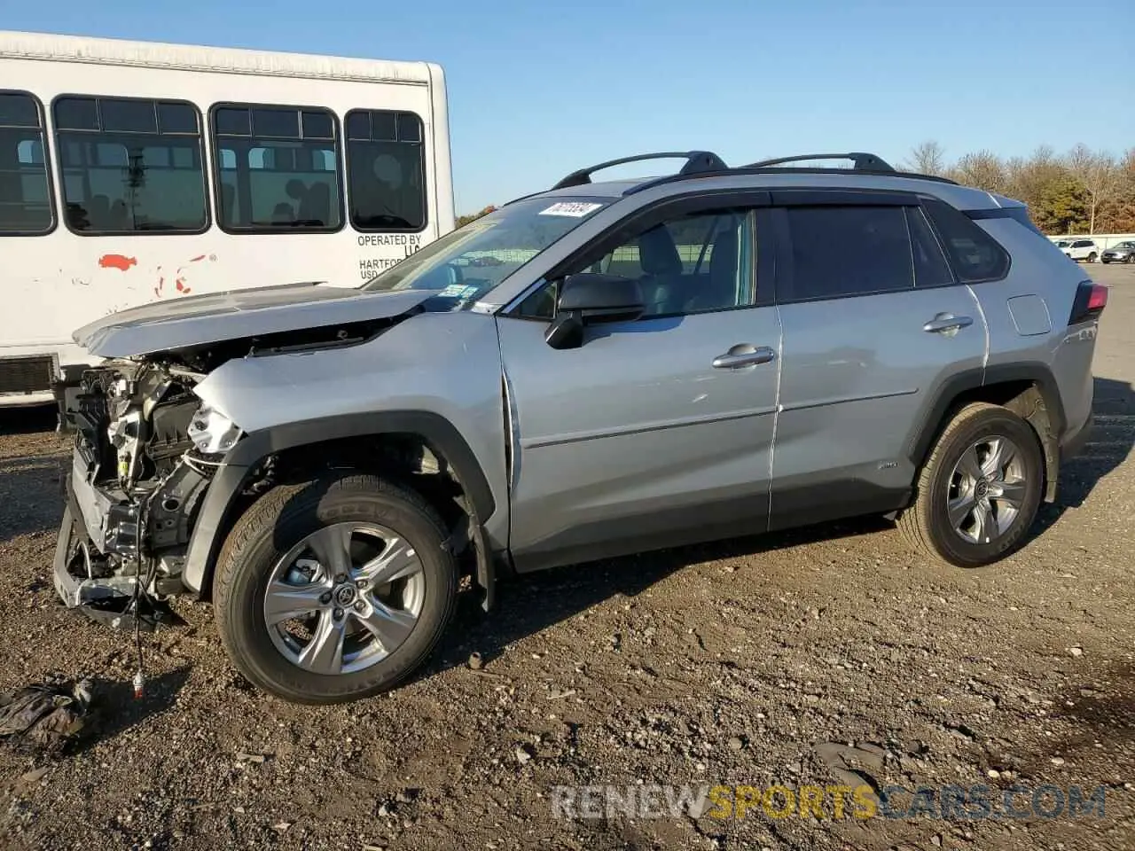 1 Photograph of a damaged car 2T3LWRFV6RW202918 TOYOTA RAV4 2024