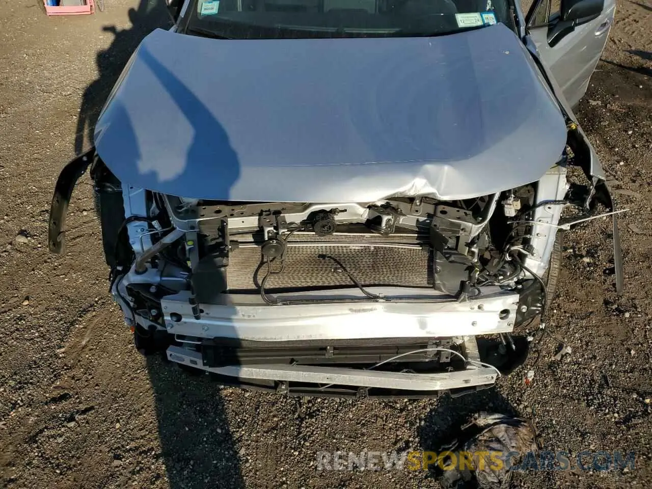 12 Photograph of a damaged car 2T3LWRFV6RW202918 TOYOTA RAV4 2024