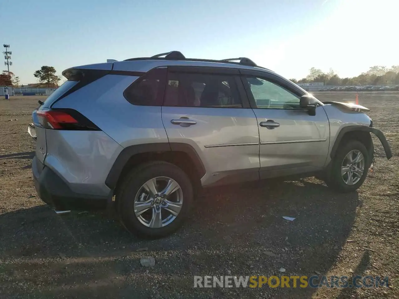 3 Photograph of a damaged car 2T3LWRFV6RW202918 TOYOTA RAV4 2024