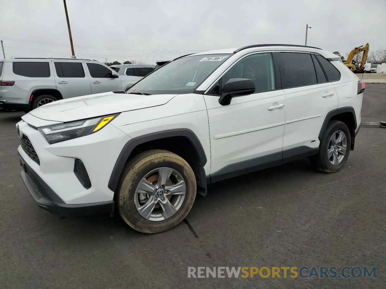 1 Photograph of a damaged car 2T3LWRFVXRW210570 TOYOTA RAV4 2024