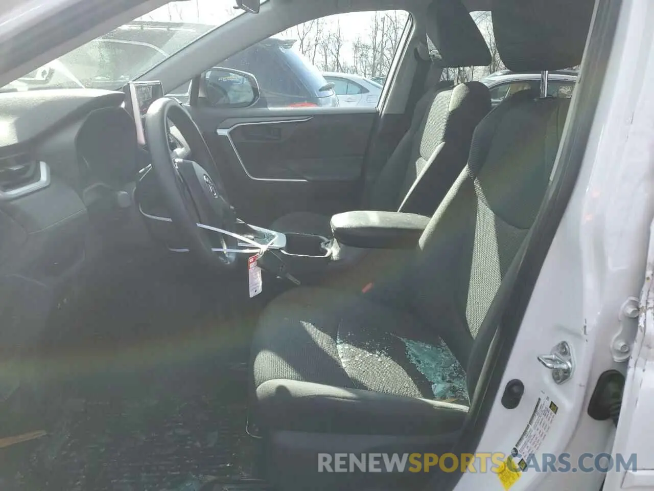 7 Photograph of a damaged car 2T3MWRFV7RW204312 TOYOTA RAV4 2024