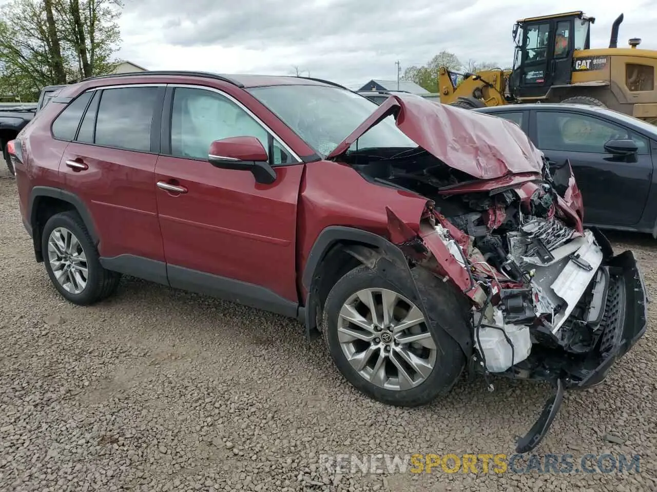 4 Photograph of a damaged car 2T3N1RFV0RW413488 TOYOTA RAV4 2024