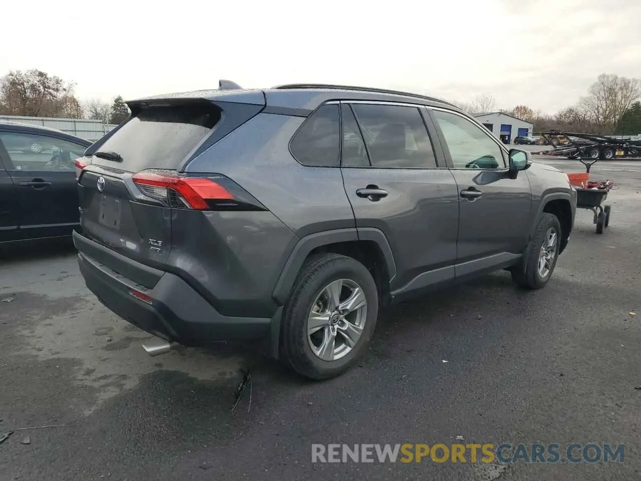 3 Photograph of a damaged car 2T3P1RFV0RC420385 TOYOTA RAV4 2024