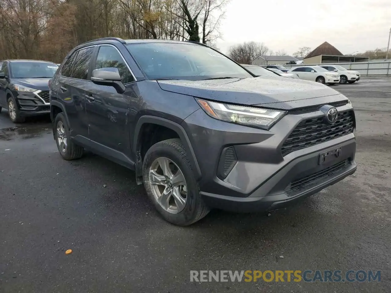4 Photograph of a damaged car 2T3P1RFV0RC420385 TOYOTA RAV4 2024