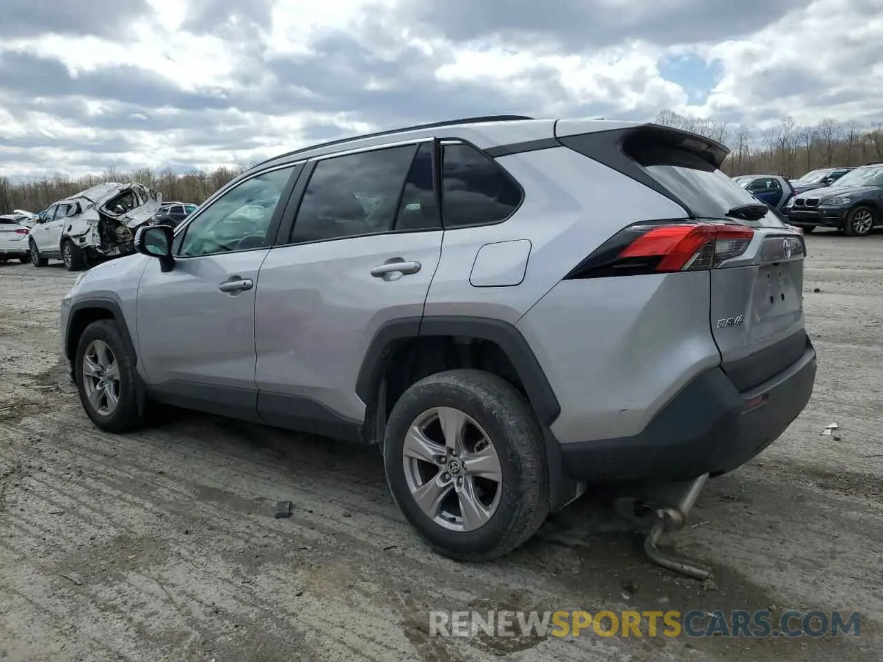 2 Photograph of a damaged car 2T3P1RFV0RC437820 TOYOTA RAV4 2024