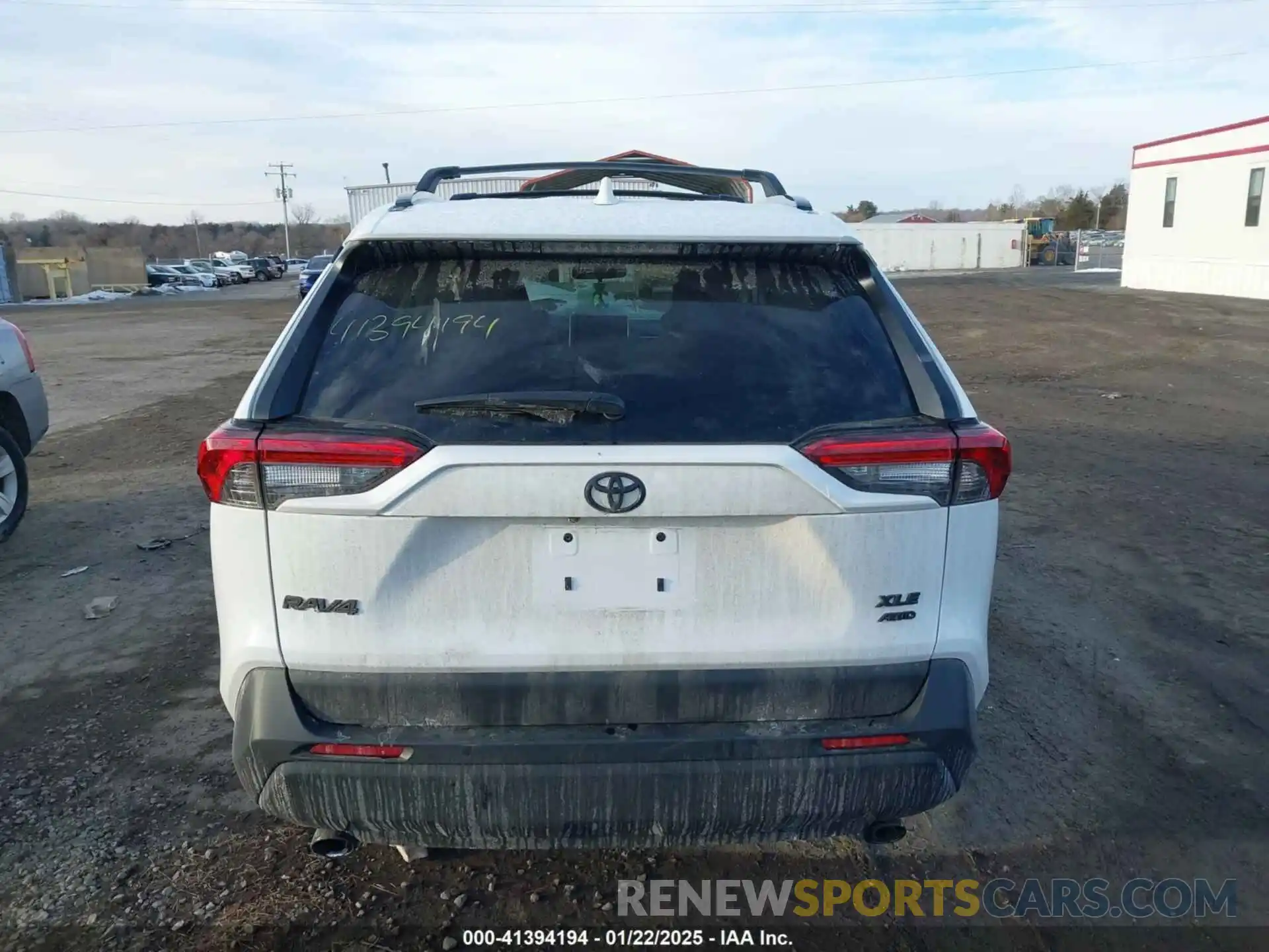 15 Photograph of a damaged car 2T3P1RFV0RC447702 TOYOTA RAV4 2024