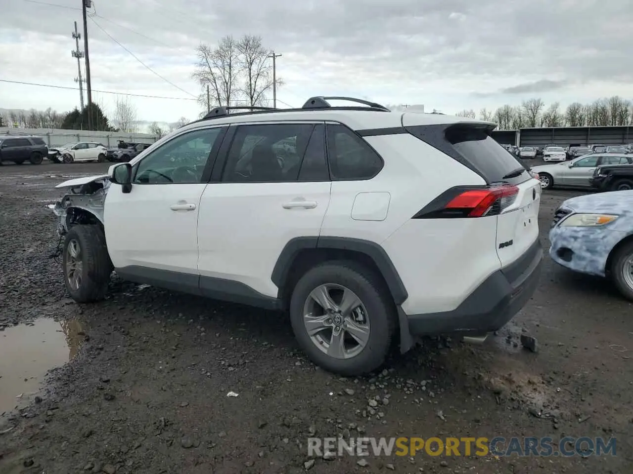 2 Photograph of a damaged car 2T3P1RFV0RC475872 TOYOTA RAV4 2024