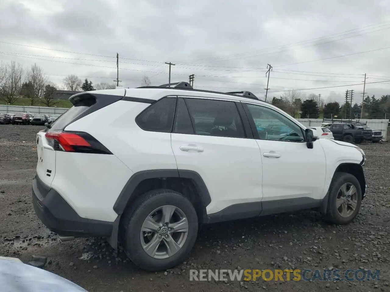 3 Photograph of a damaged car 2T3P1RFV0RC475872 TOYOTA RAV4 2024