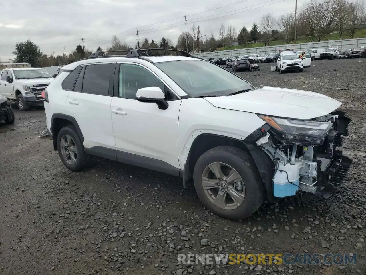 4 Photograph of a damaged car 2T3P1RFV0RC475872 TOYOTA RAV4 2024