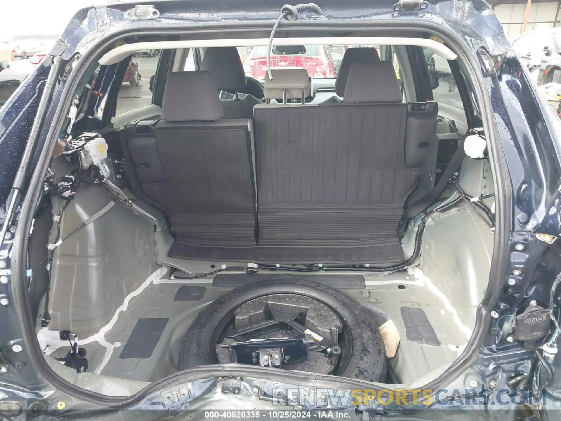 18 Photograph of a damaged car 2T3P1RFV0RW409160 TOYOTA RAV4 2024