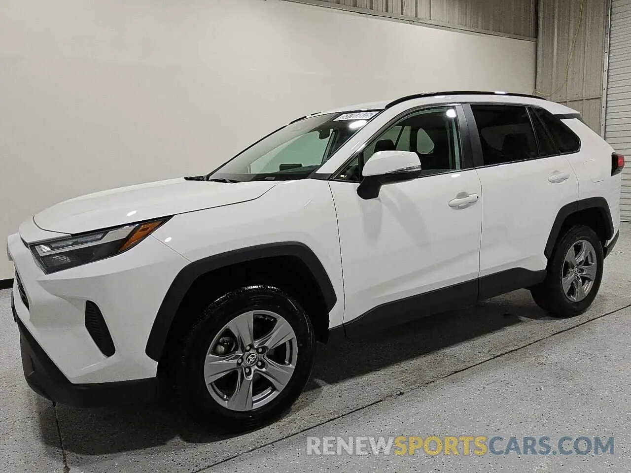 1 Photograph of a damaged car 2T3P1RFV0RW437959 TOYOTA RAV4 2024