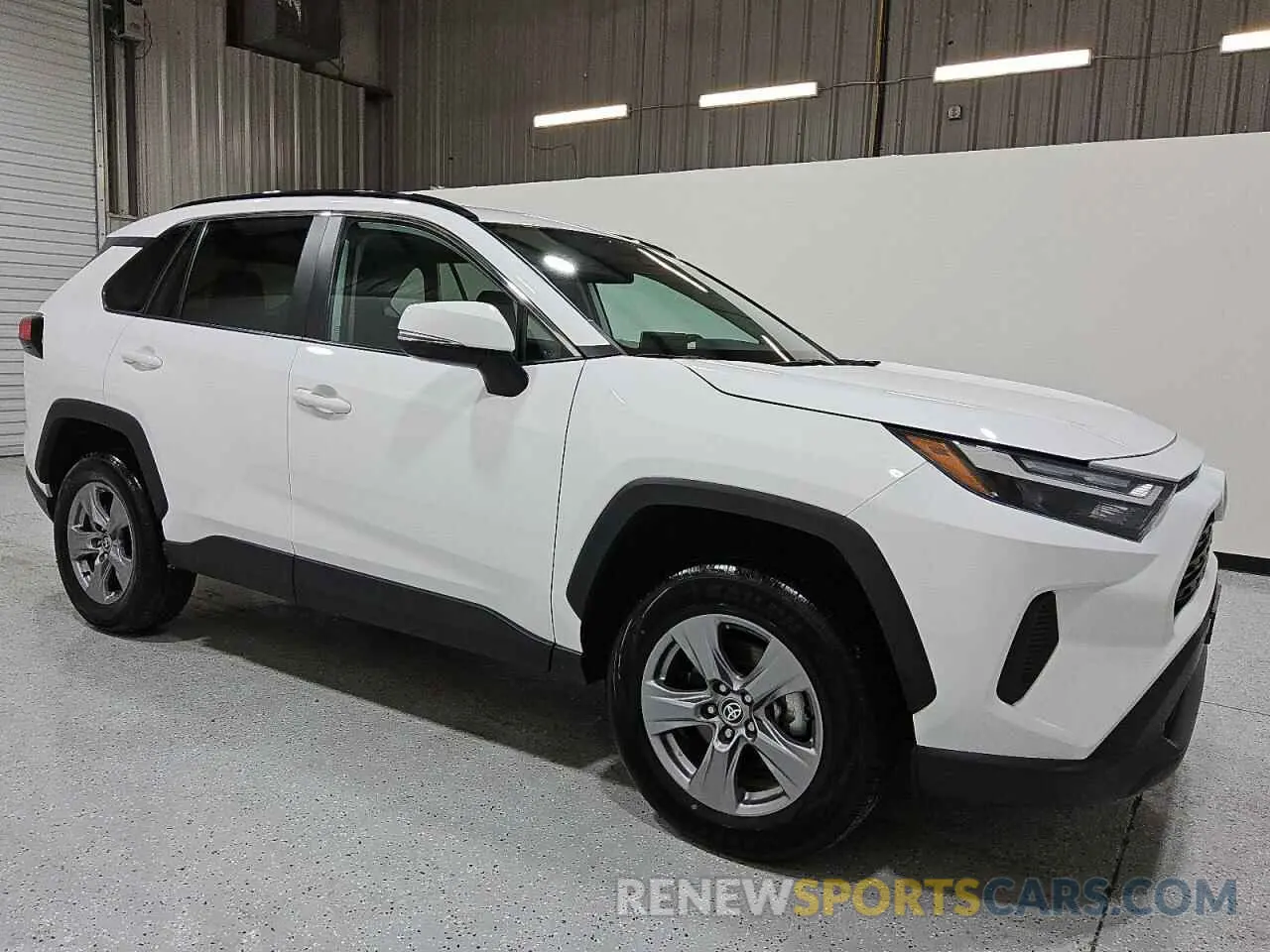 4 Photograph of a damaged car 2T3P1RFV0RW437959 TOYOTA RAV4 2024