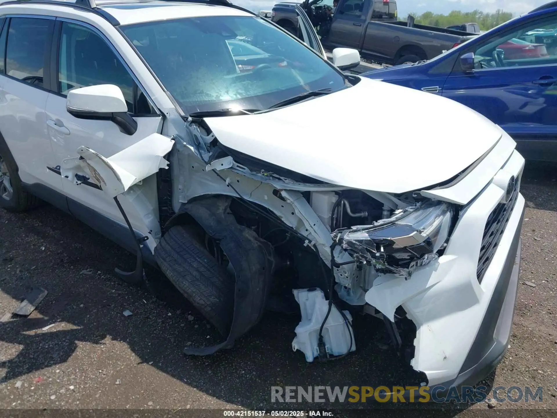 6 Photograph of a damaged car 2T3P1RFV0RW465695 TOYOTA RAV4 2024
