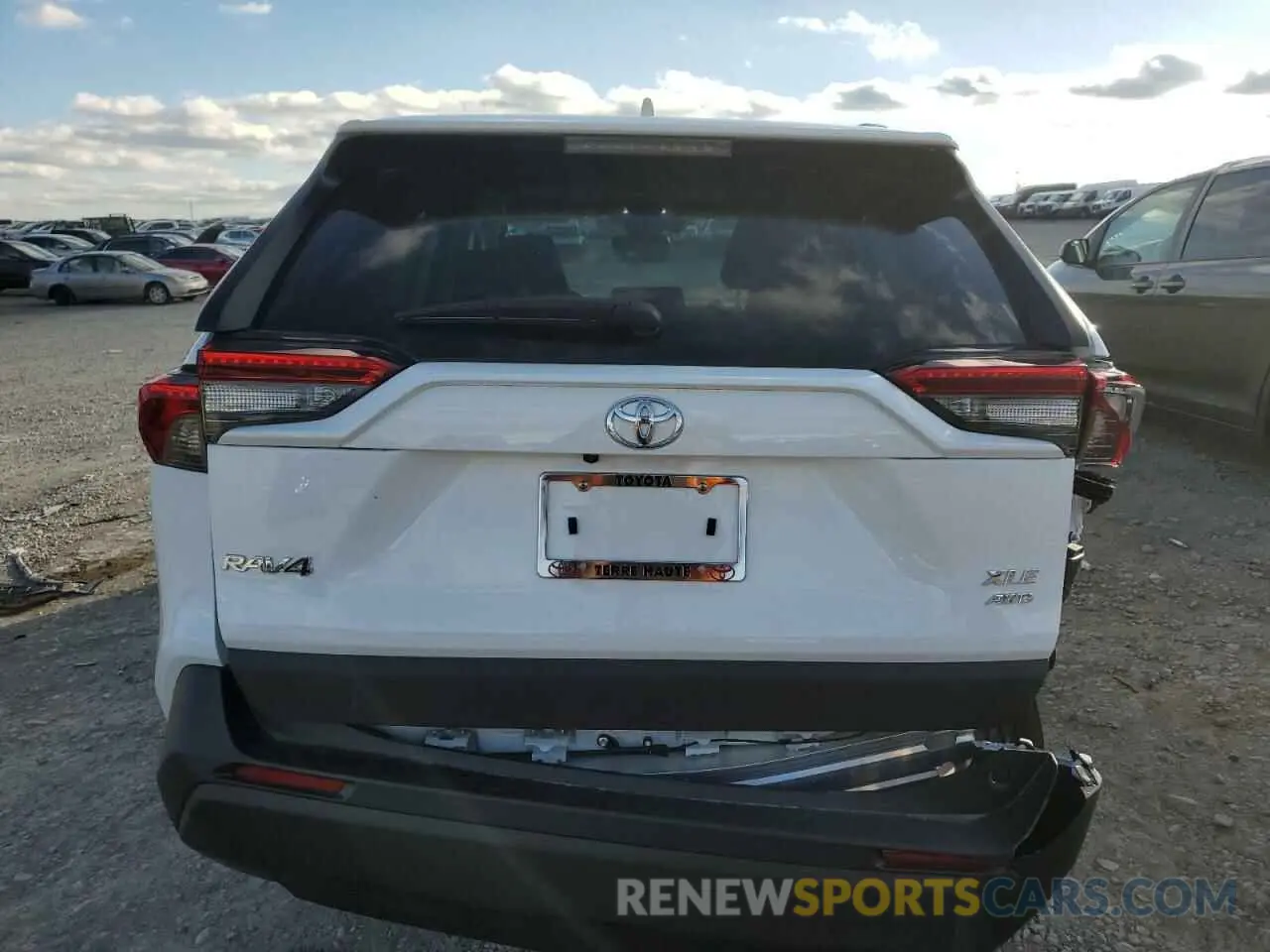 6 Photograph of a damaged car 2T3P1RFV0RW480195 TOYOTA RAV4 2024