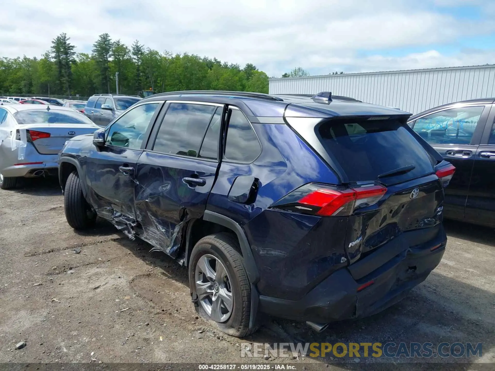 3 Photograph of a damaged car 2T3P1RFV0RW482707 TOYOTA RAV4 2024
