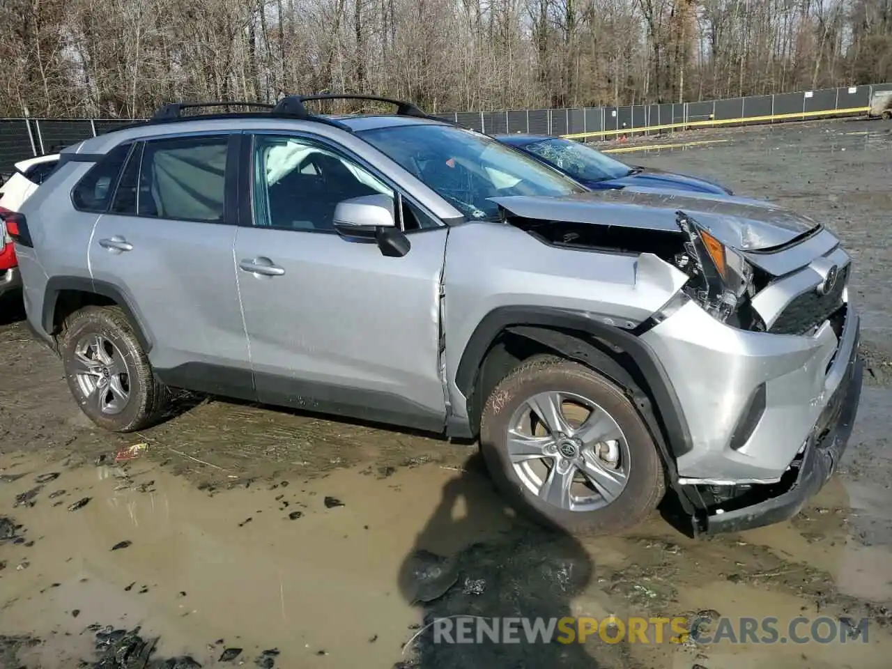 4 Photograph of a damaged car 2T3P1RFV1RC424641 TOYOTA RAV4 2024