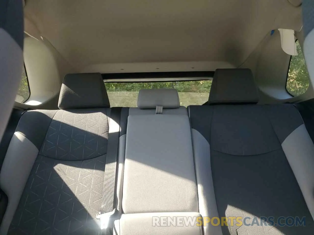 10 Photograph of a damaged car 2T3P1RFV1RC427961 TOYOTA RAV4 2024