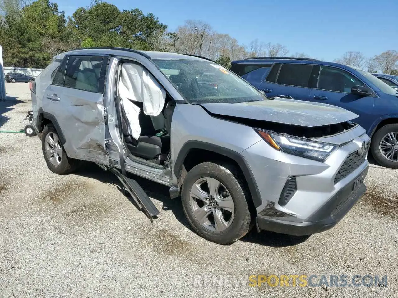 4 Photograph of a damaged car 2T3P1RFV1RC432884 TOYOTA RAV4 2024