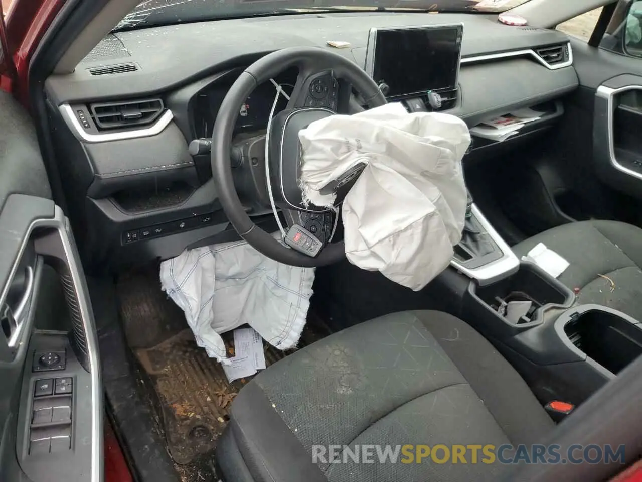 8 Photograph of a damaged car 2T3P1RFV1RW422211 TOYOTA RAV4 2024