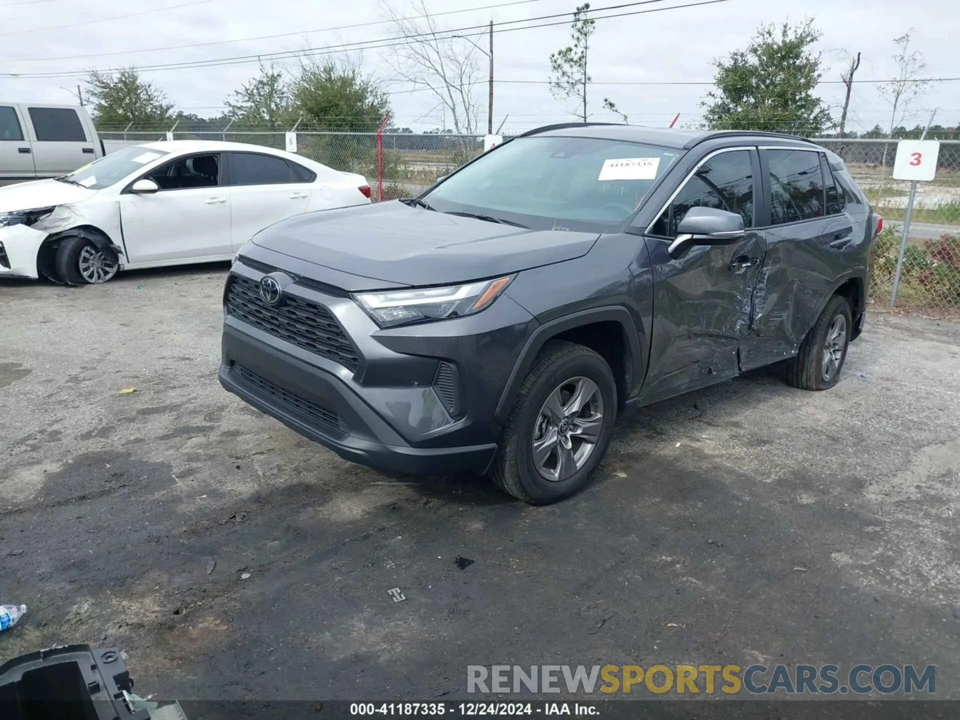 2 Photograph of a damaged car 2T3P1RFV1RW422693 TOYOTA RAV4 2024