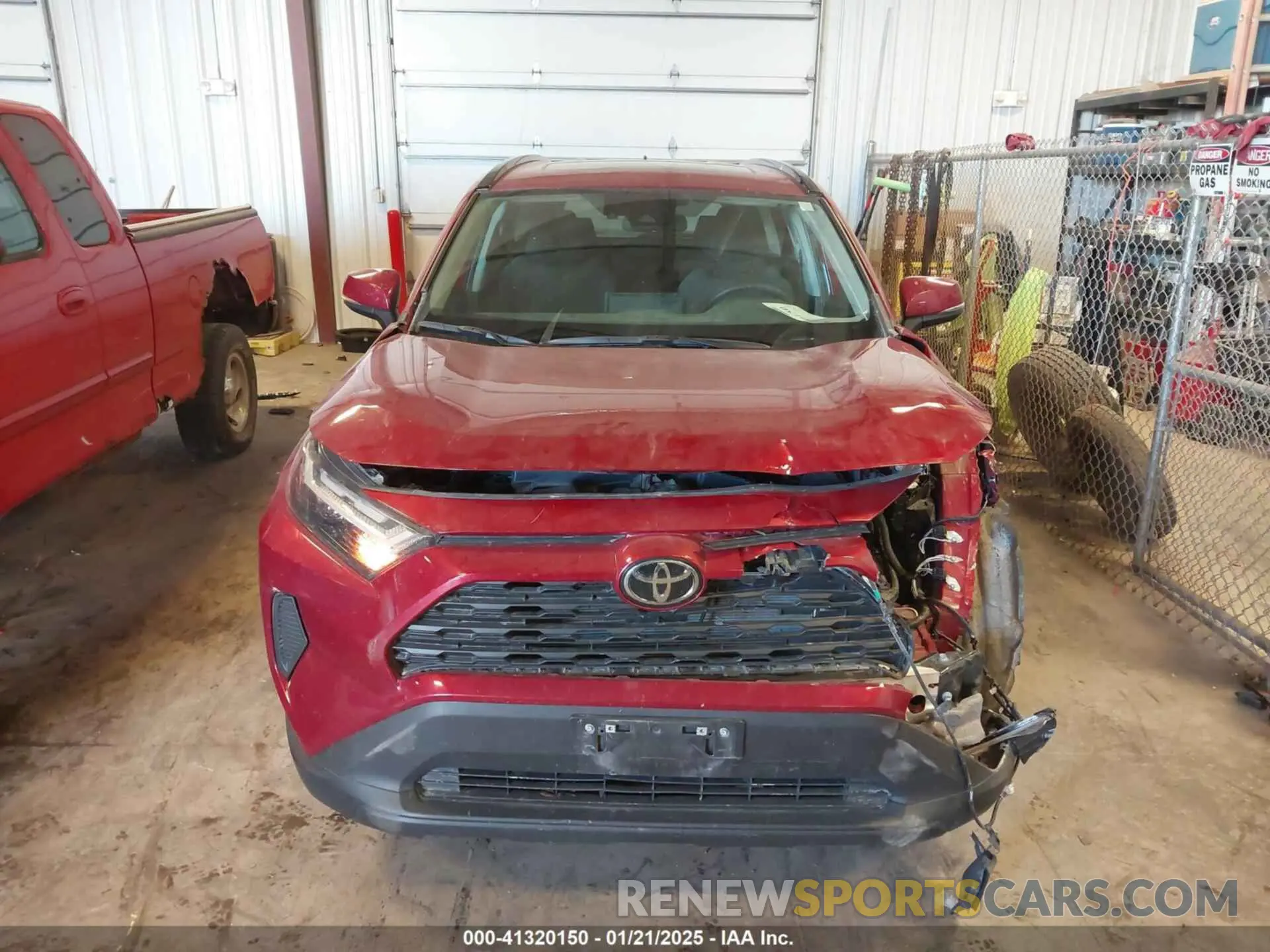 12 Photograph of a damaged car 2T3P1RFV1RW423570 TOYOTA RAV4 2024