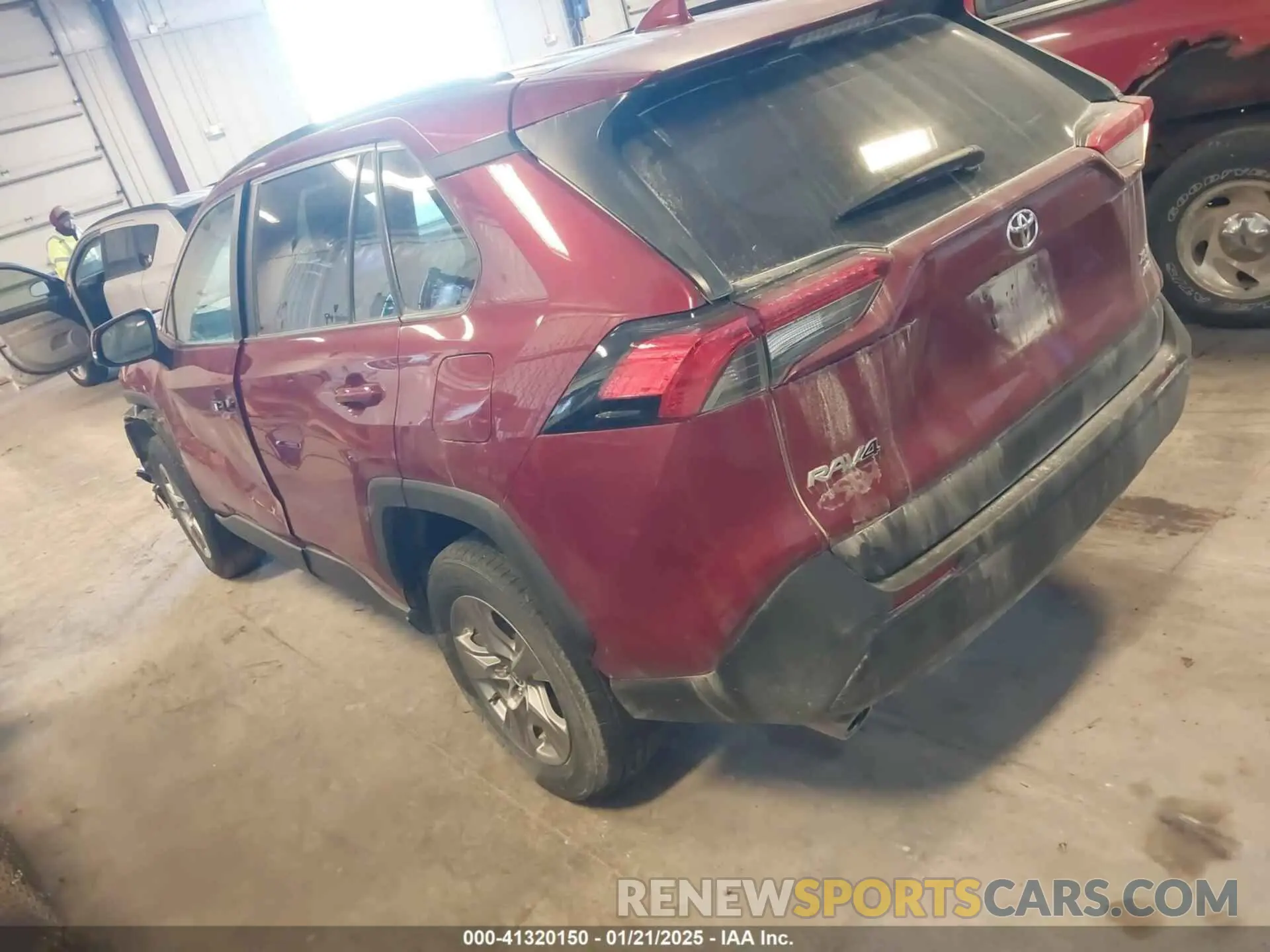 3 Photograph of a damaged car 2T3P1RFV1RW423570 TOYOTA RAV4 2024