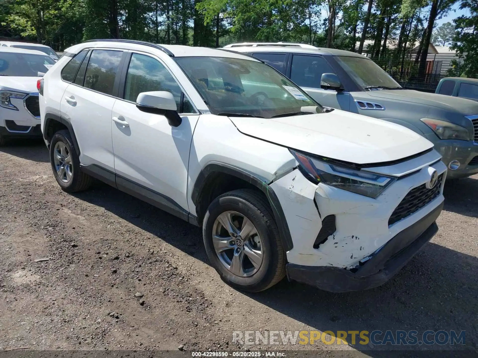 1 Photograph of a damaged car 2T3P1RFV1RW428767 TOYOTA RAV4 2024