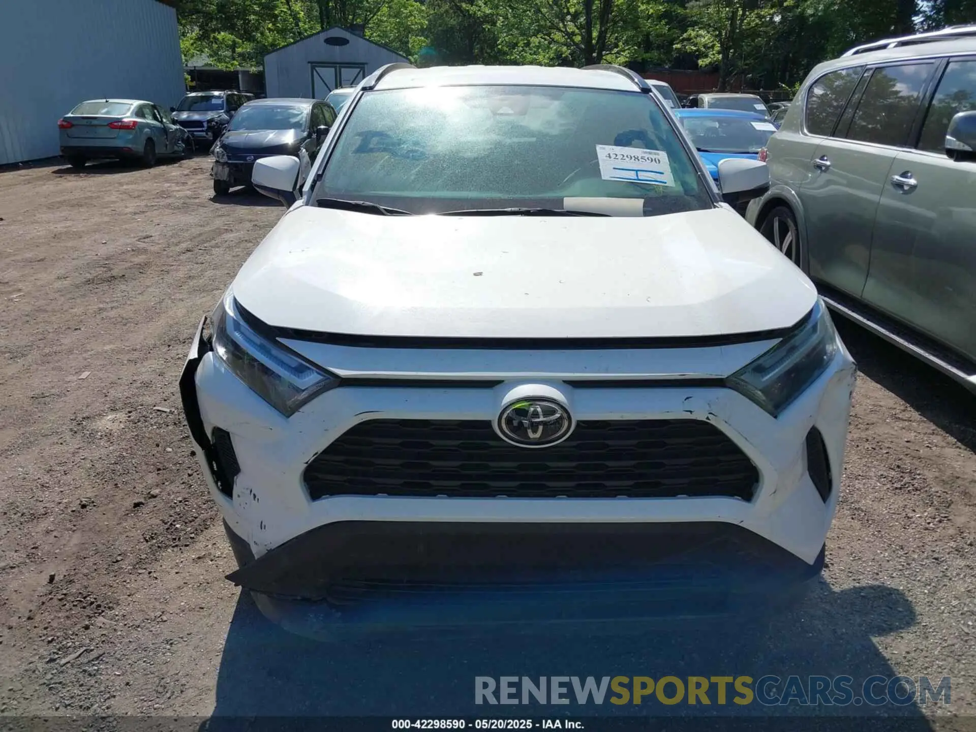 12 Photograph of a damaged car 2T3P1RFV1RW428767 TOYOTA RAV4 2024