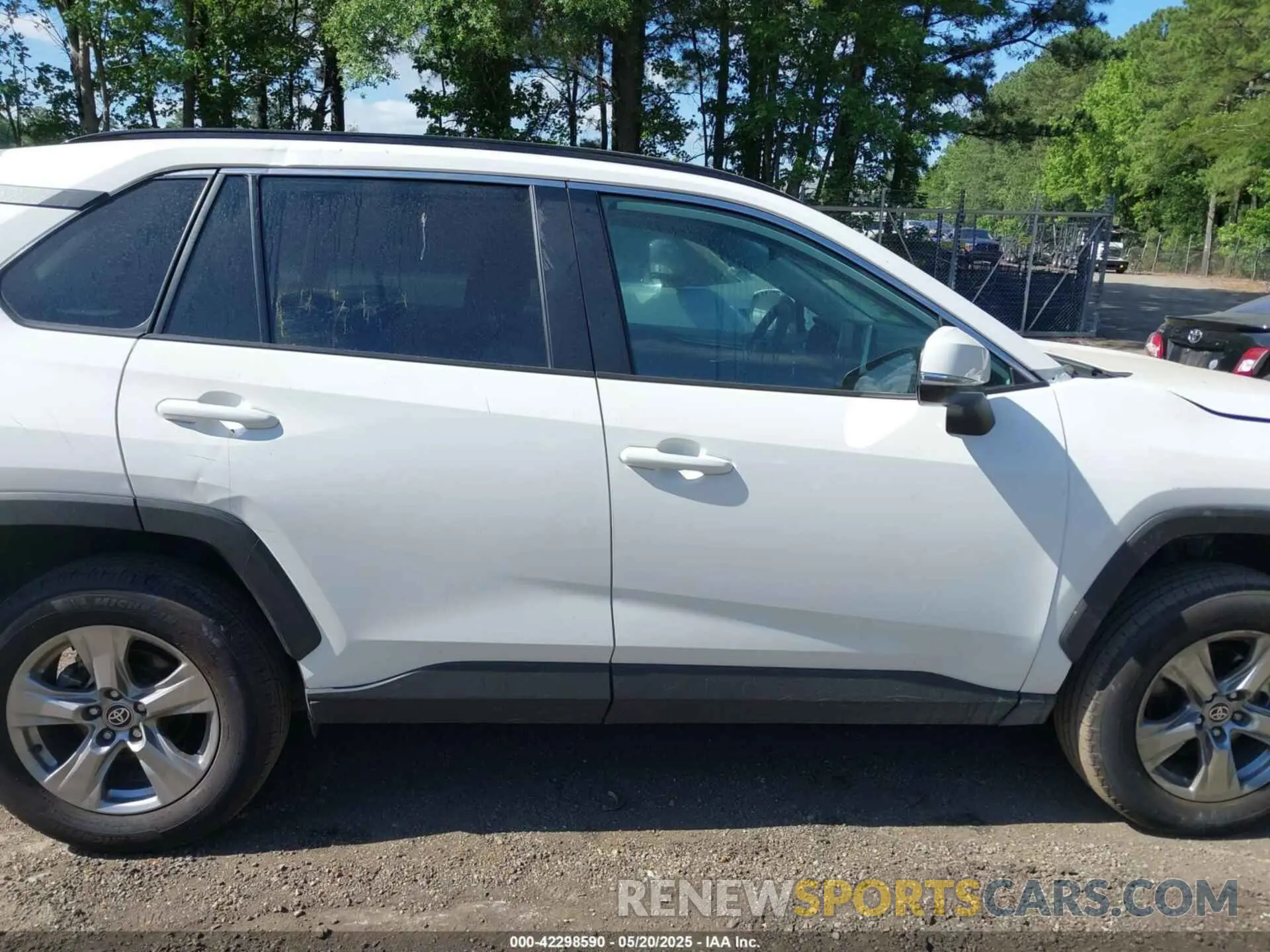 13 Photograph of a damaged car 2T3P1RFV1RW428767 TOYOTA RAV4 2024