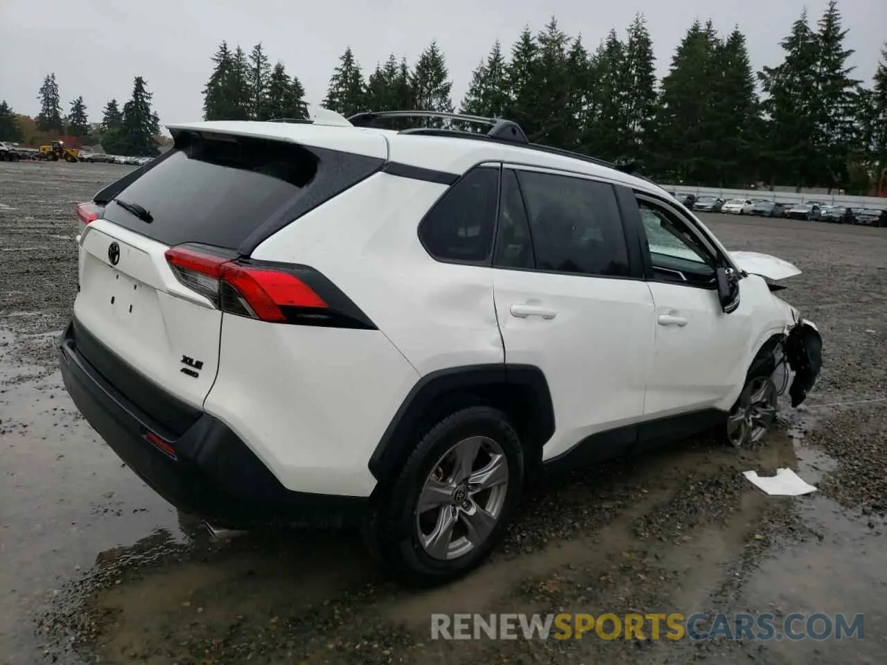 3 Photograph of a damaged car 2T3P1RFV2RC402468 TOYOTA RAV4 2024