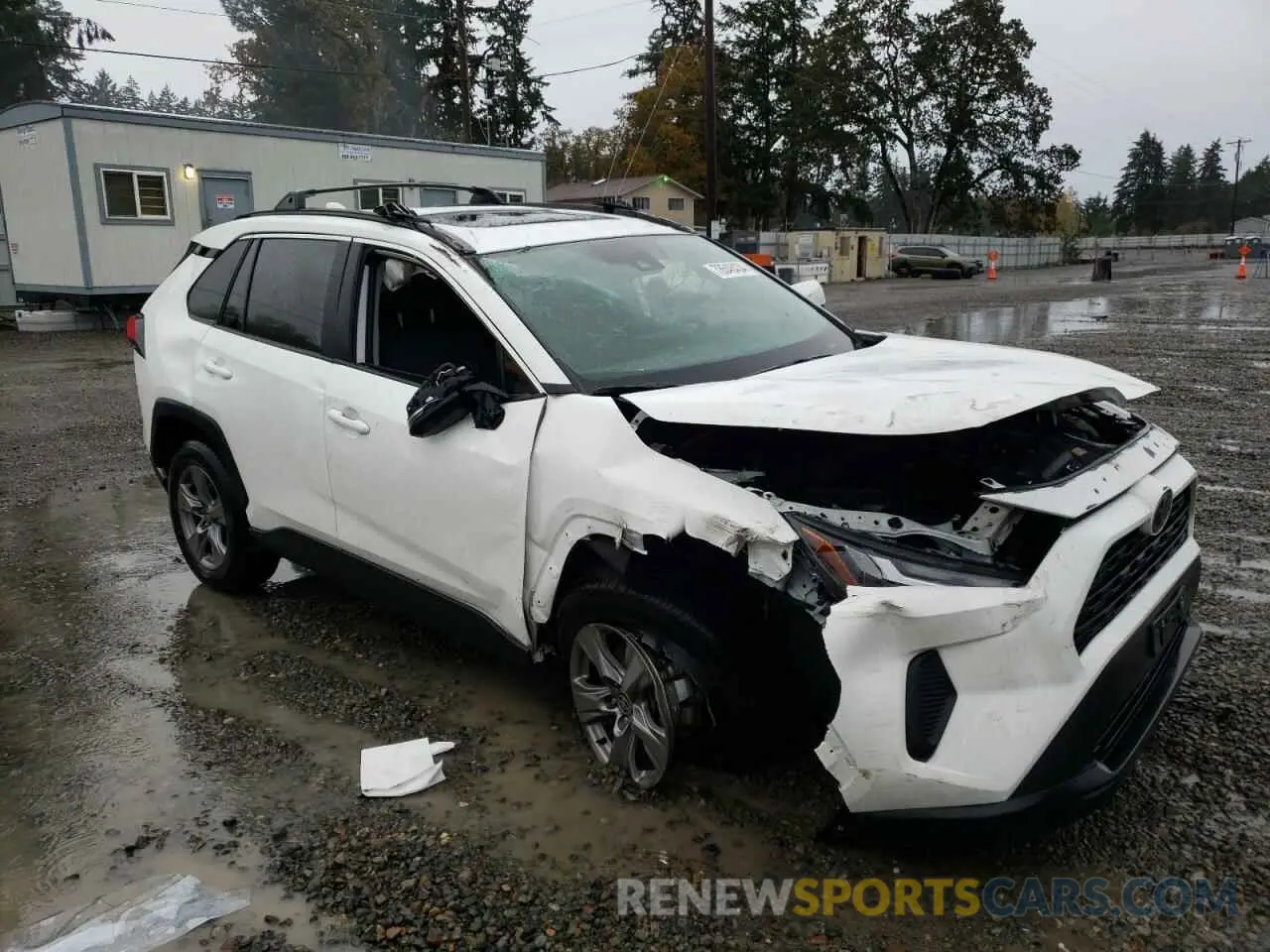4 Photograph of a damaged car 2T3P1RFV2RC402468 TOYOTA RAV4 2024