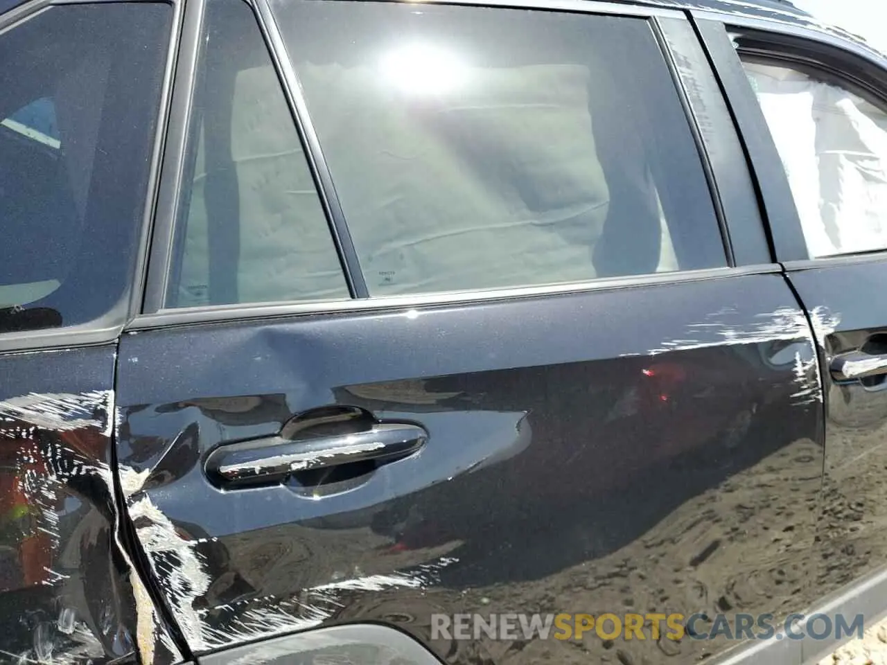10 Photograph of a damaged car 2T3P1RFV2RC407413 TOYOTA RAV4 2024