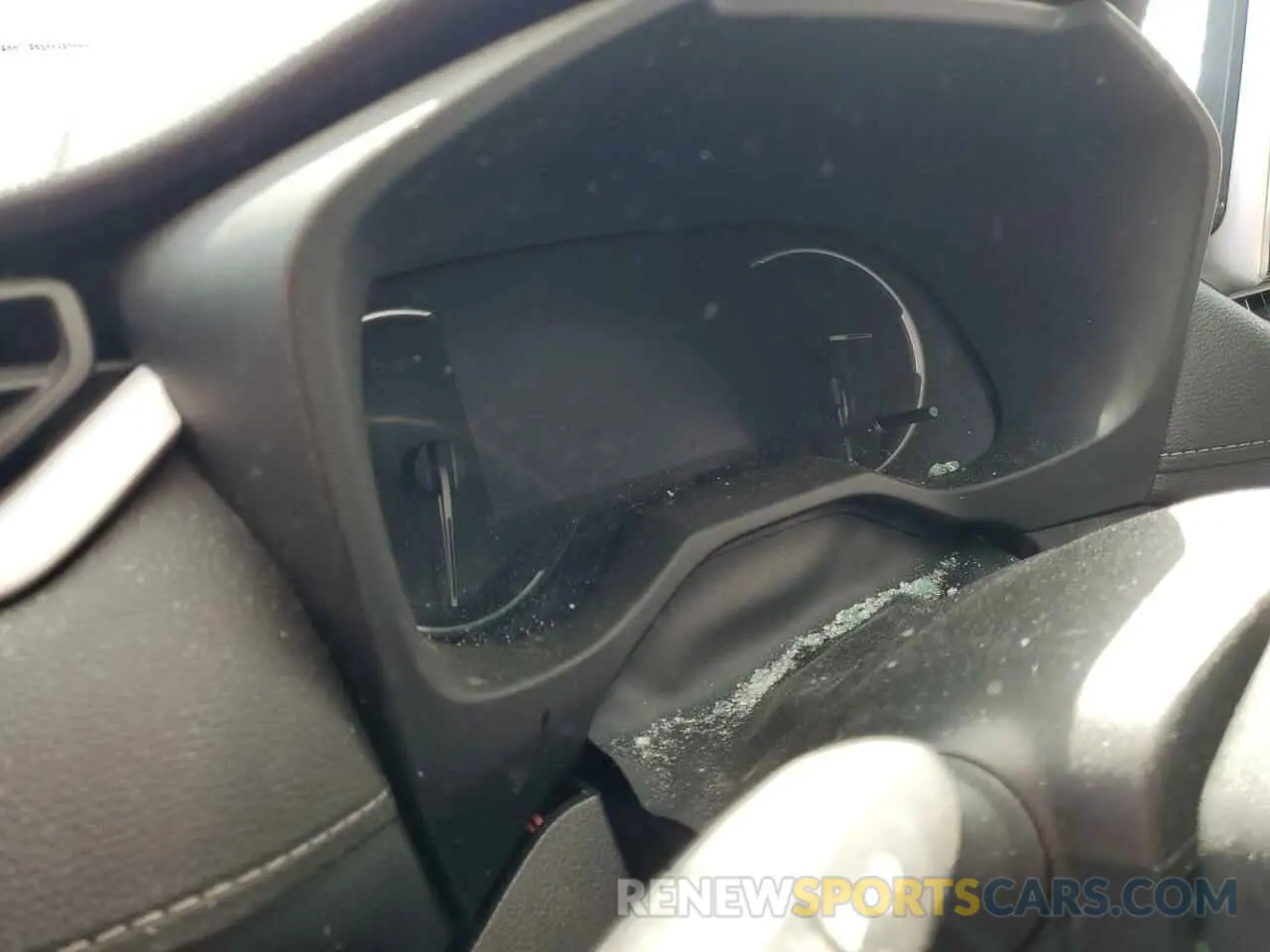 9 Photograph of a damaged car 2T3P1RFV2RC407413 TOYOTA RAV4 2024