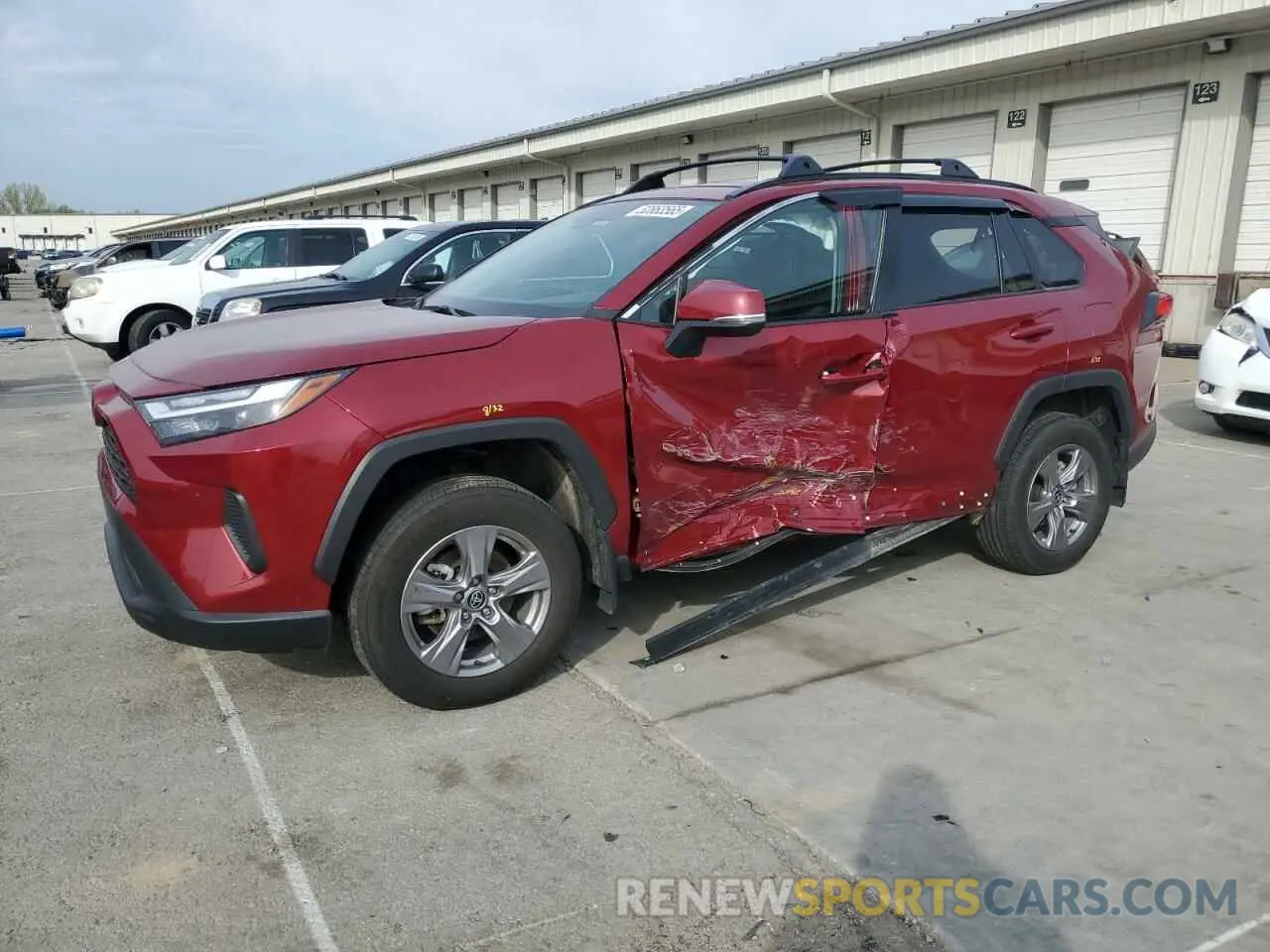 1 Photograph of a damaged car 2T3P1RFV2RW424212 TOYOTA RAV4 2024