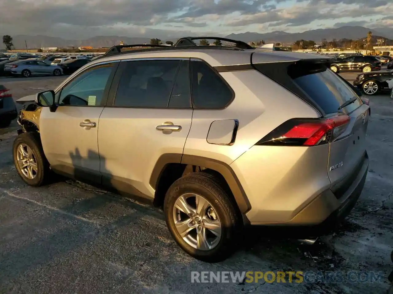 2 Photograph of a damaged car 2T3P1RFV2RW440295 TOYOTA RAV4 2024