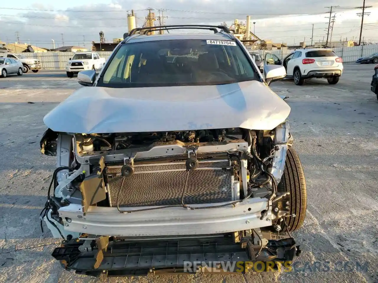 5 Photograph of a damaged car 2T3P1RFV2RW440295 TOYOTA RAV4 2024