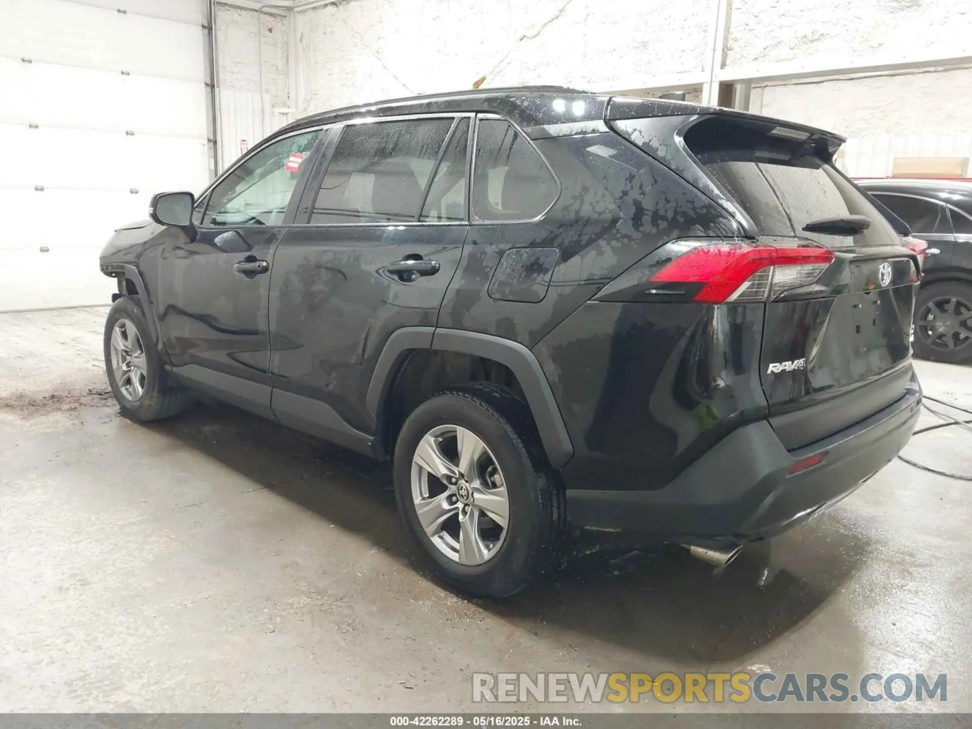 3 Photograph of a damaged car 2T3P1RFV2RW445206 TOYOTA RAV4 2024