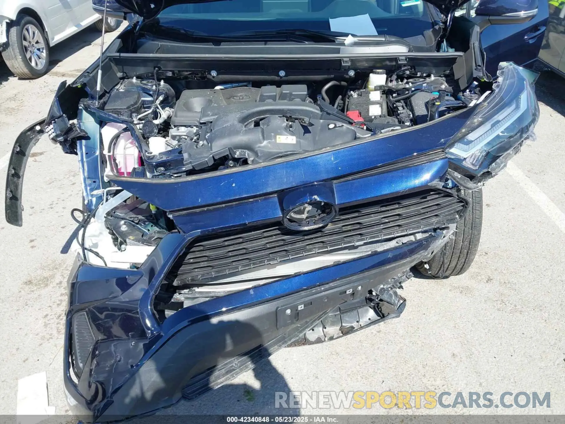 10 Photograph of a damaged car 2T3P1RFV3RW478358 TOYOTA RAV4 2024