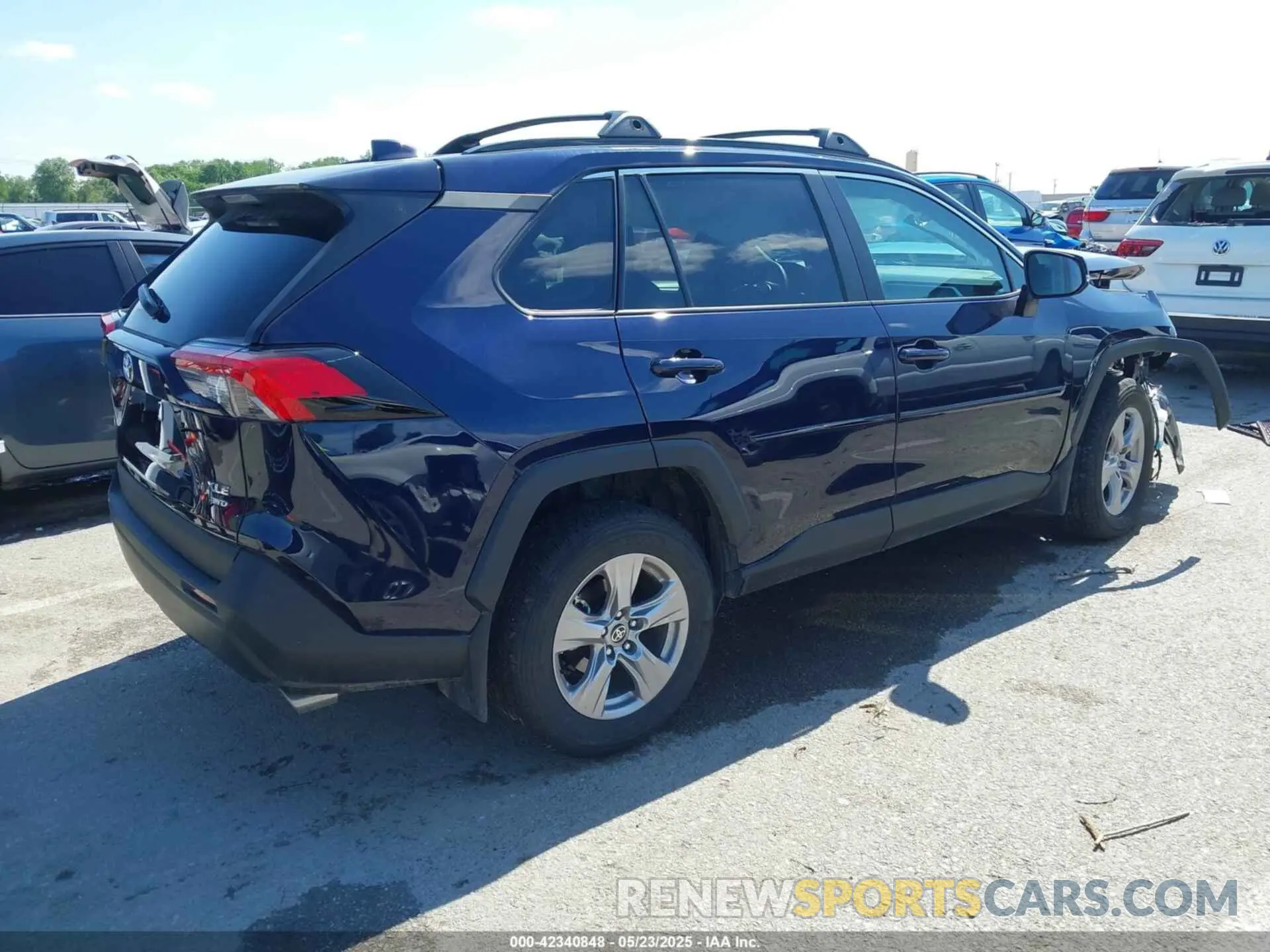 4 Photograph of a damaged car 2T3P1RFV3RW478358 TOYOTA RAV4 2024