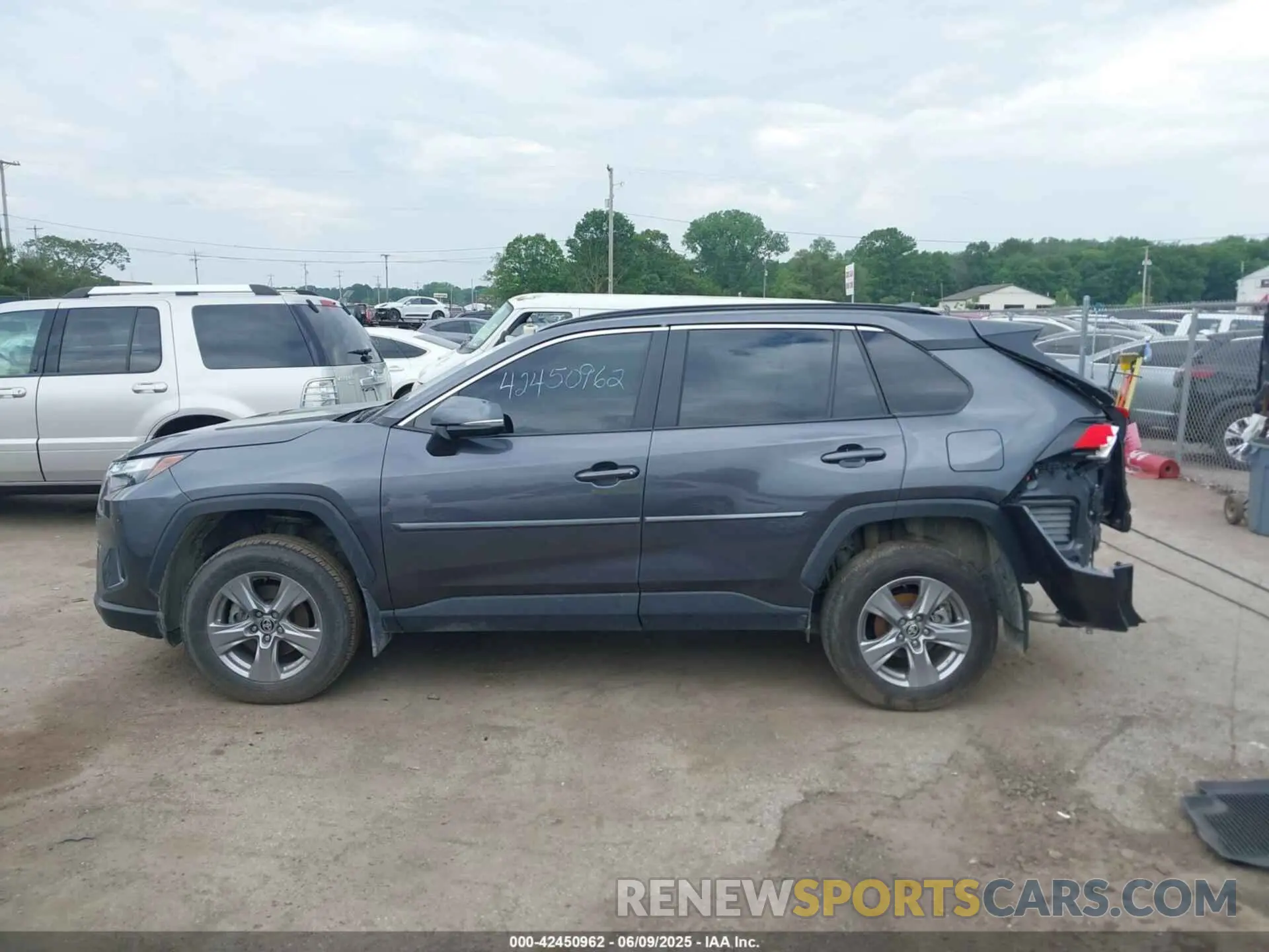 14 Photograph of a damaged car 2T3P1RFV4RC463790 TOYOTA RAV4 2024