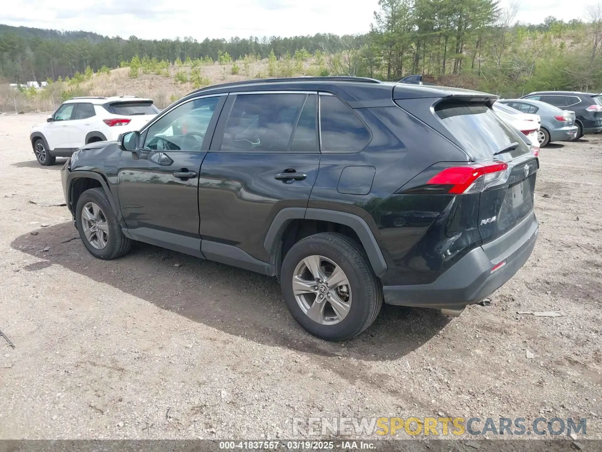 3 Photograph of a damaged car 2T3P1RFV4RW427662 TOYOTA RAV4 2024