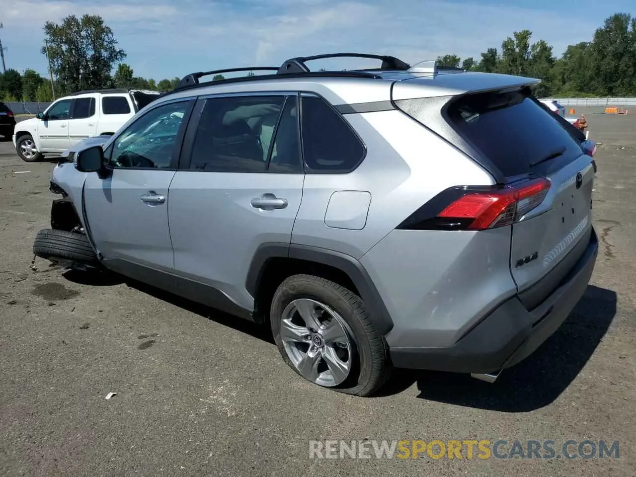 2 Photograph of a damaged car 2T3P1RFV5RC402951 TOYOTA RAV4 2024